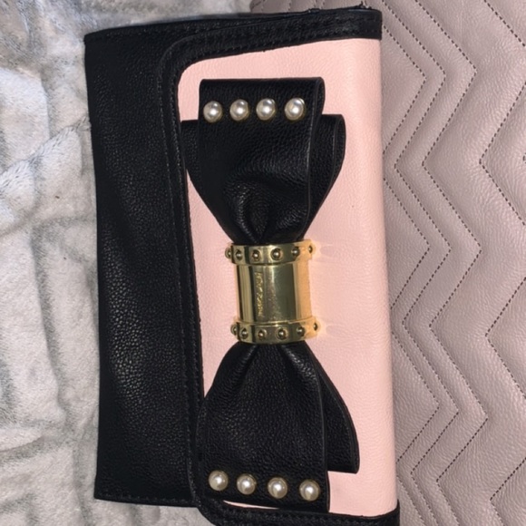 Betsy Johnson purse - Picture 4 of 6